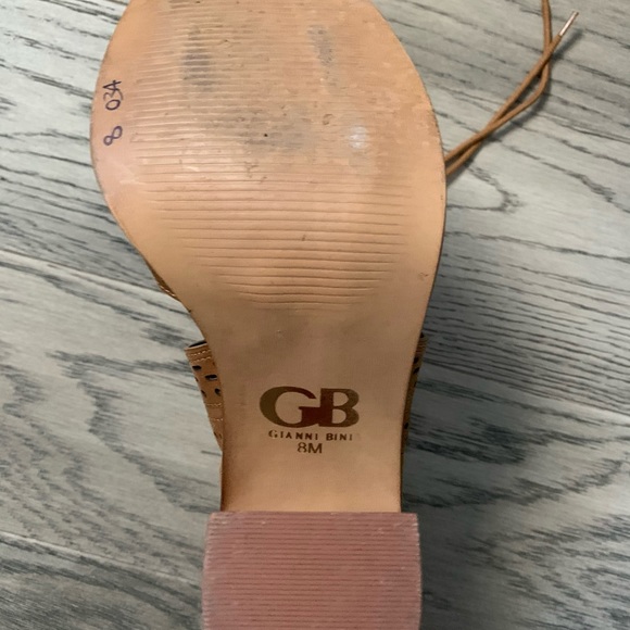 Gianni Bini Shoes - Picture 3 of 3